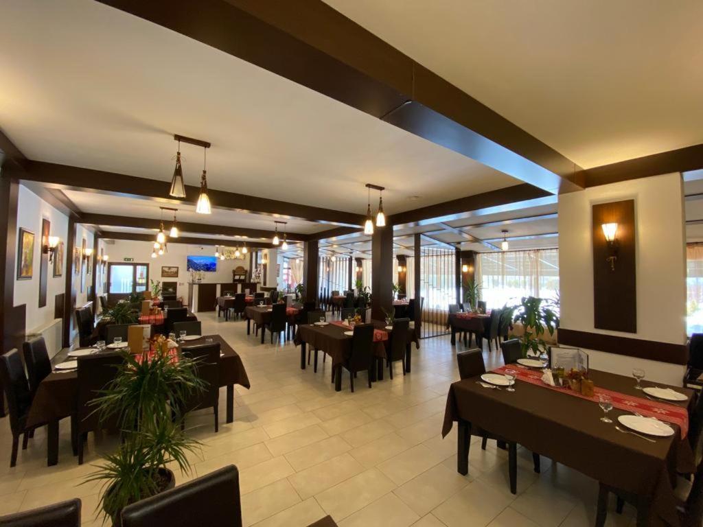 Hanul Lui Bogdan Economy Inn Făget Exteriér fotografie